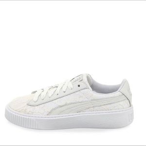 Leather and lace puma sneakers
